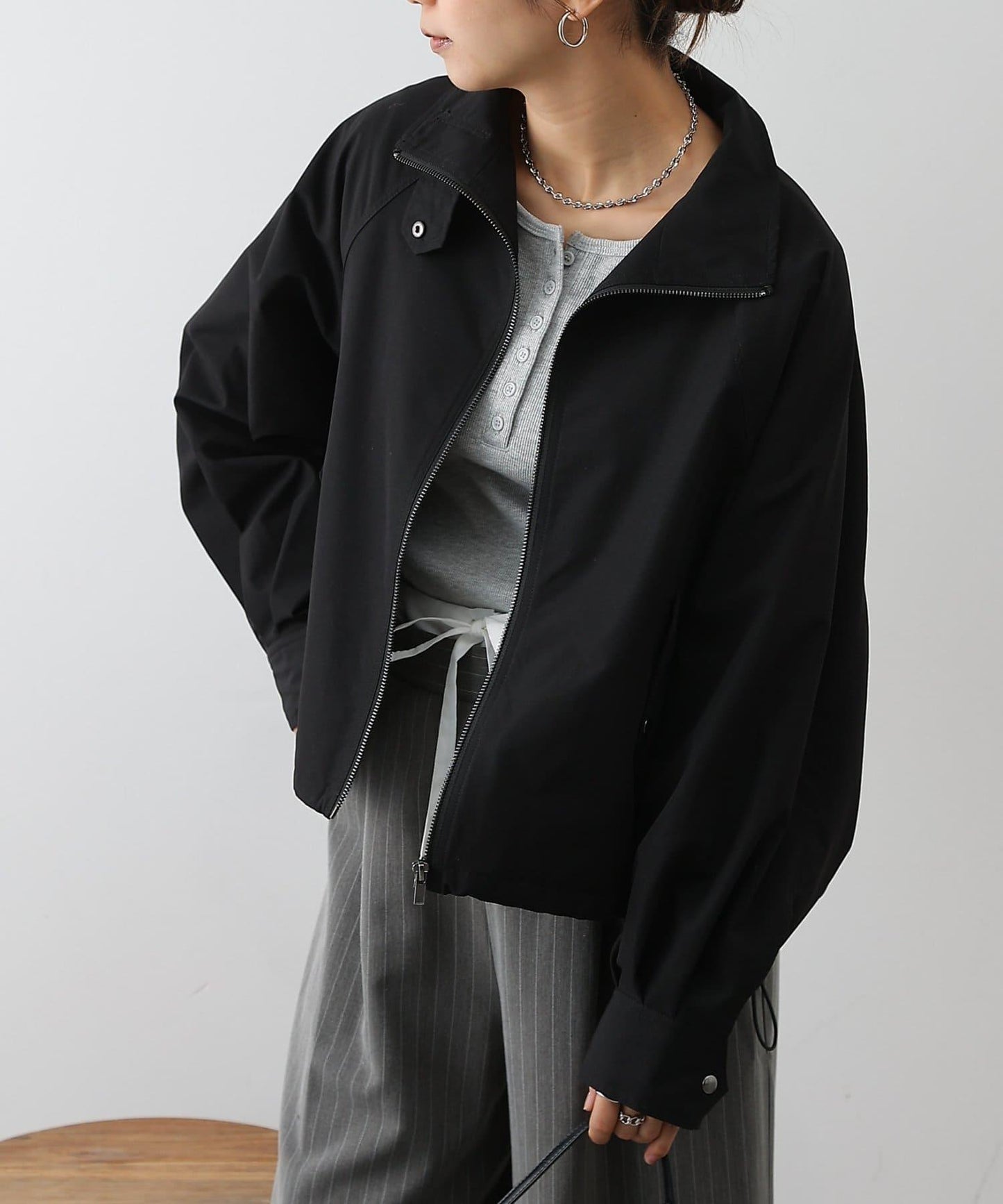 下襬抽繩拉鍊夾克