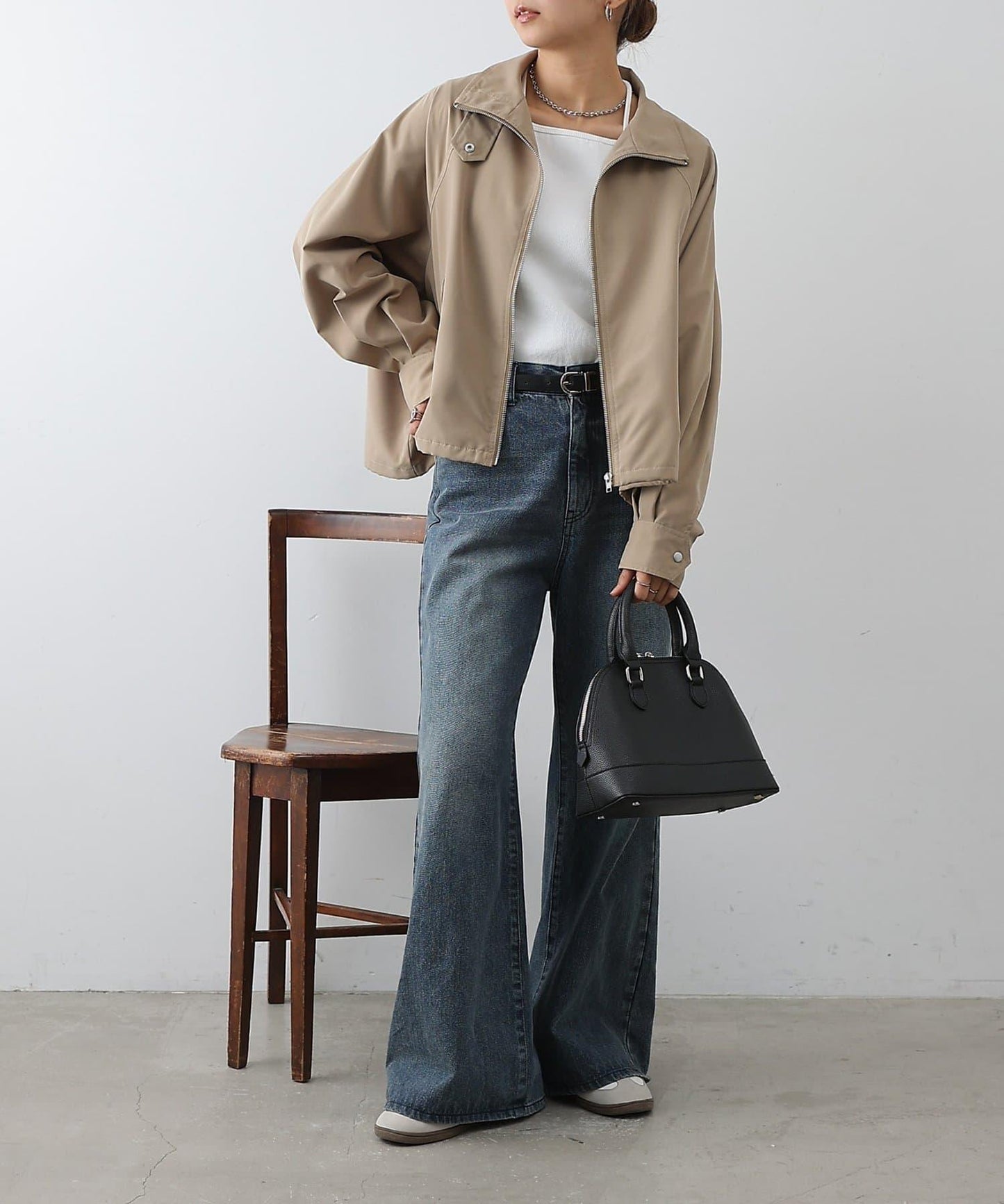 下襬抽繩拉鍊夾克