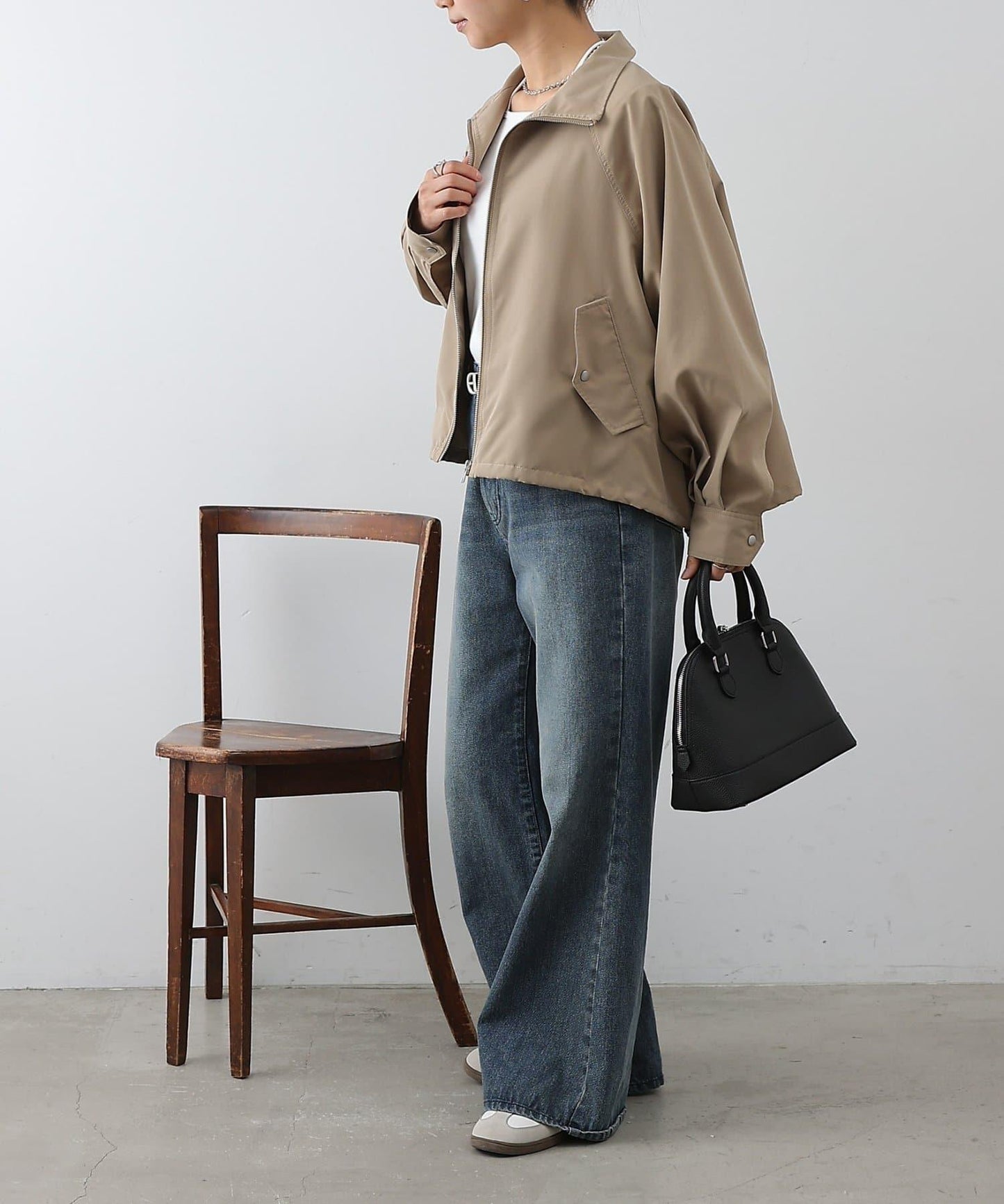 下襬抽繩拉鍊夾克