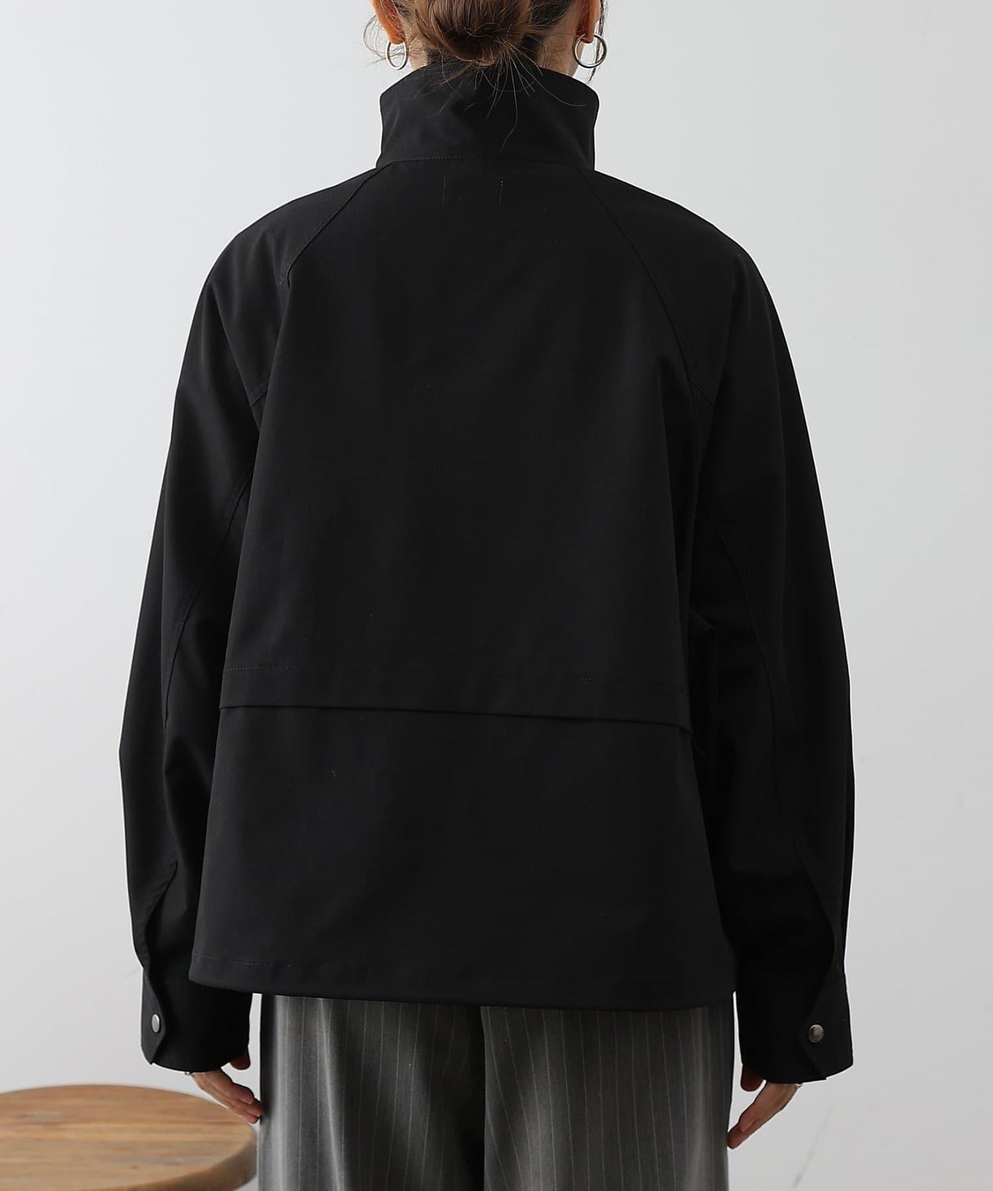 下襬抽繩拉鍊夾克