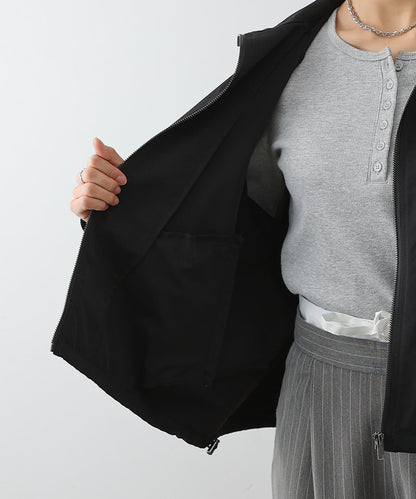 下襬抽繩拉鍊夾克