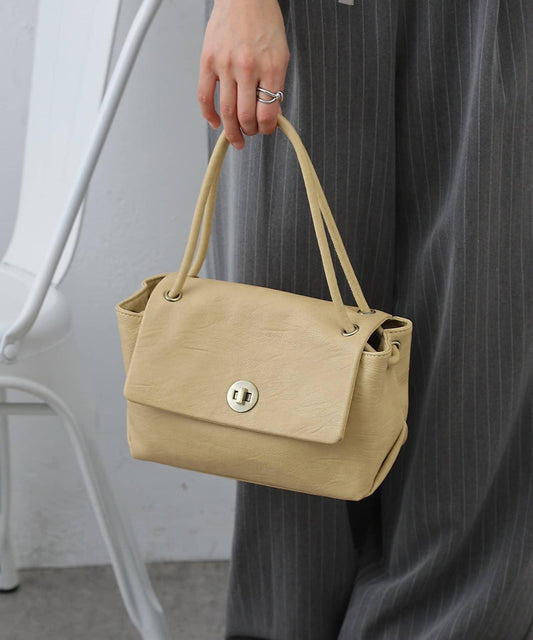 軟質翻蓋設計手提包