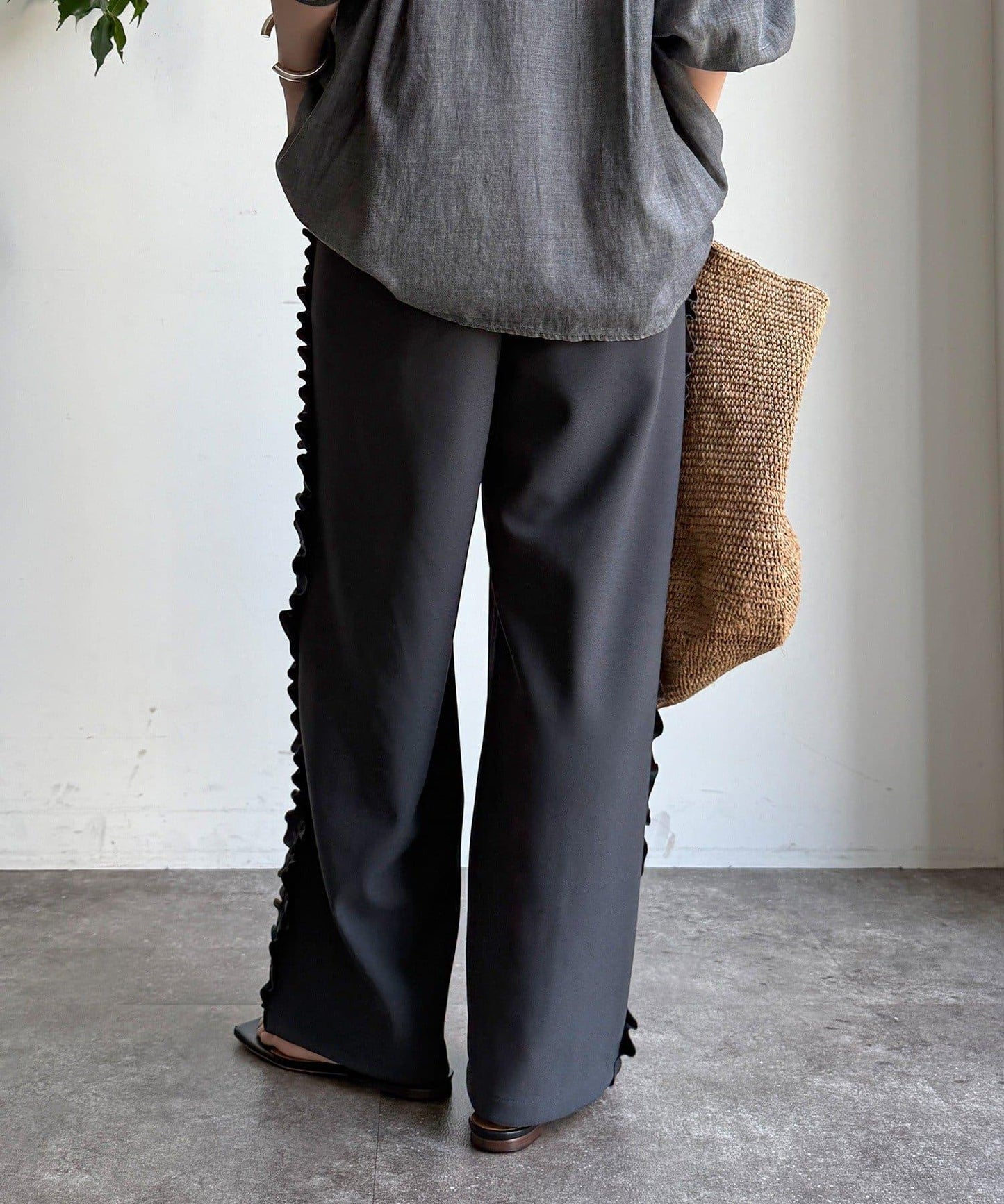 彈力喬其紗側邊荷葉邊褲子（網絡限定）