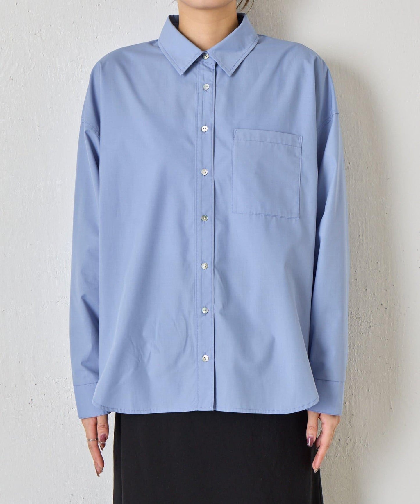 後褶設計寬鬆襯衫