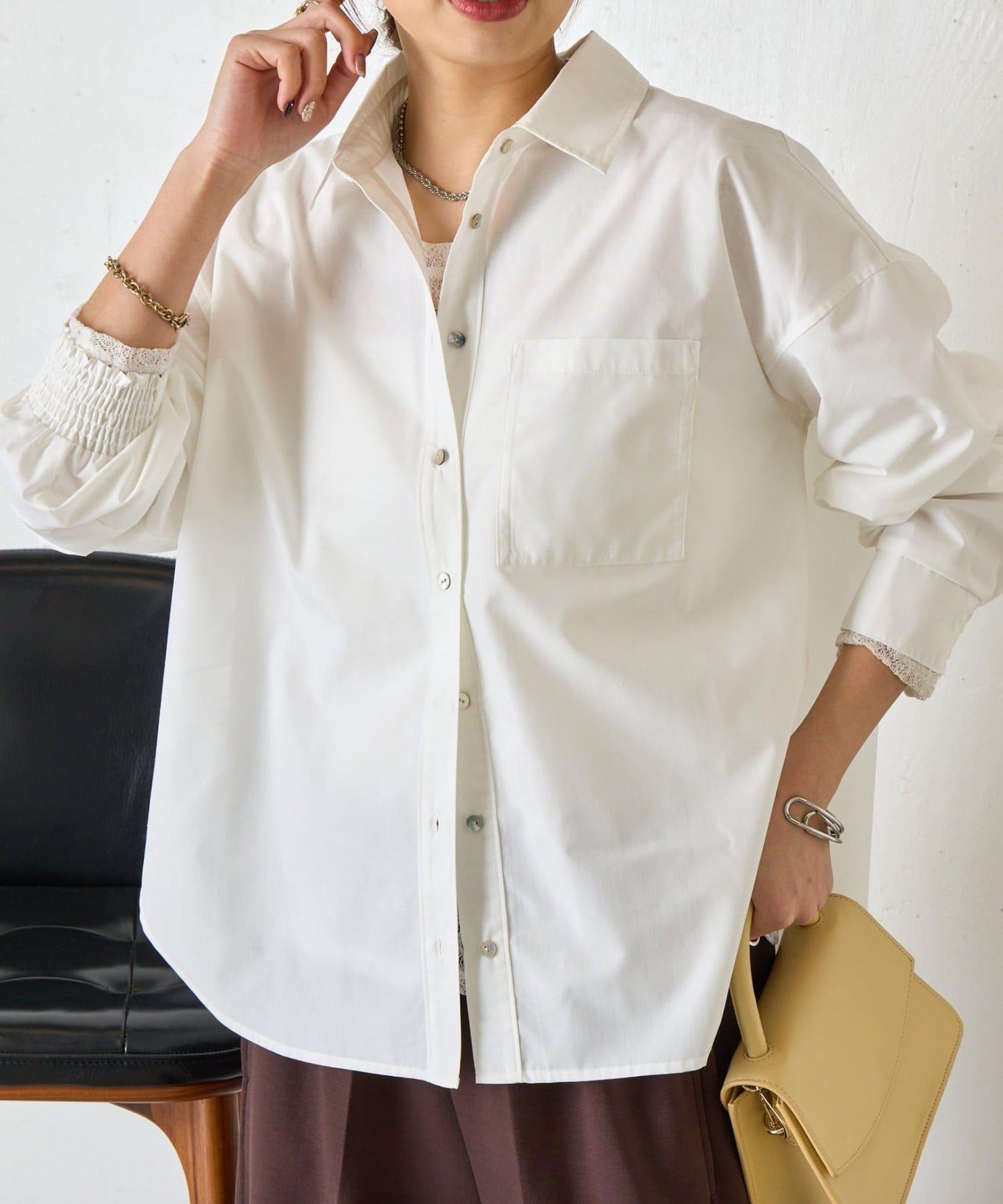 後褶設計寬鬆襯衫
