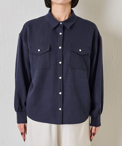 袖口抽褶 雙口袋 襯衫