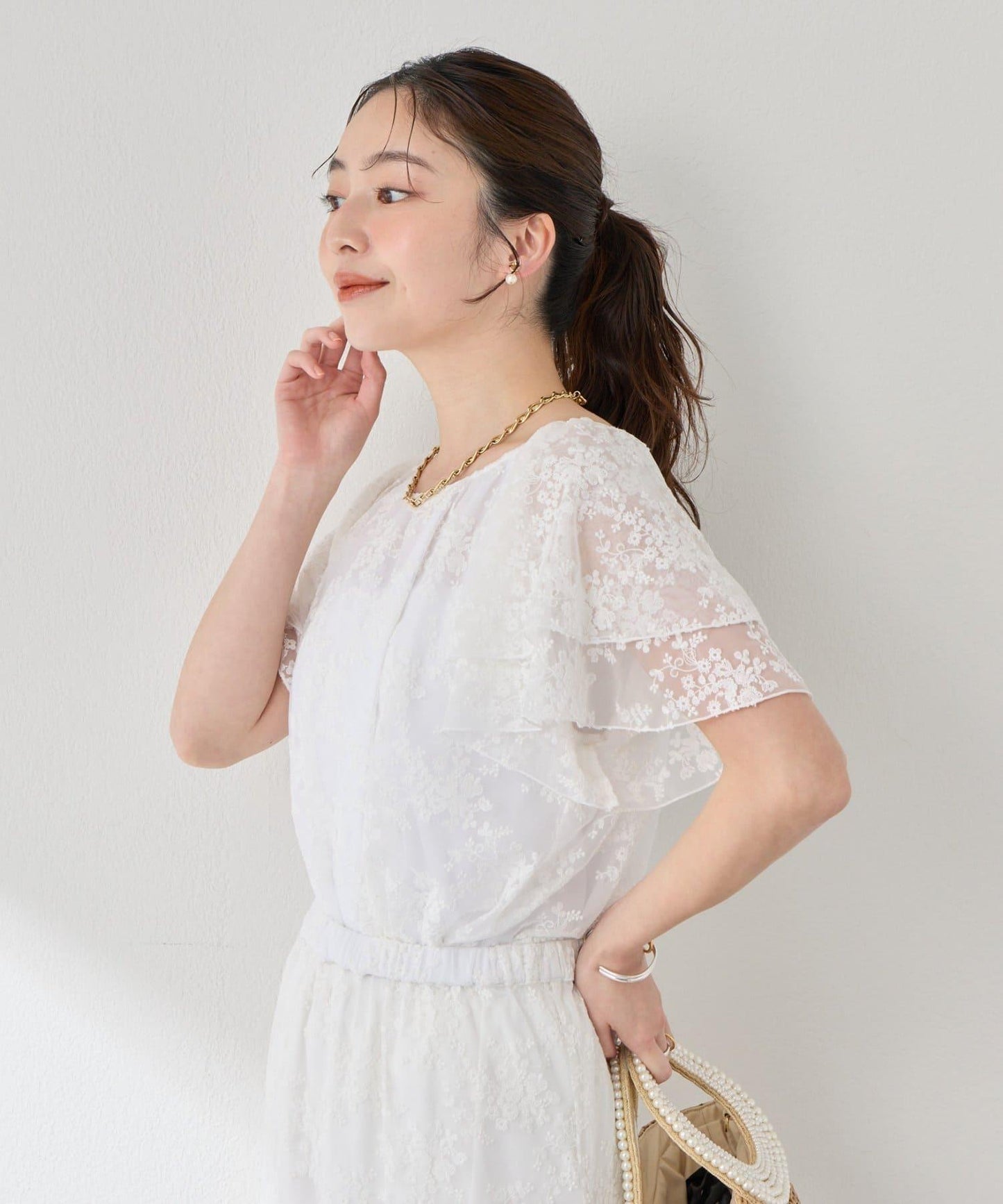 網紗刺繡 荷葉袖 襯衫