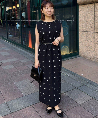 肩褶刺繡連衣裙