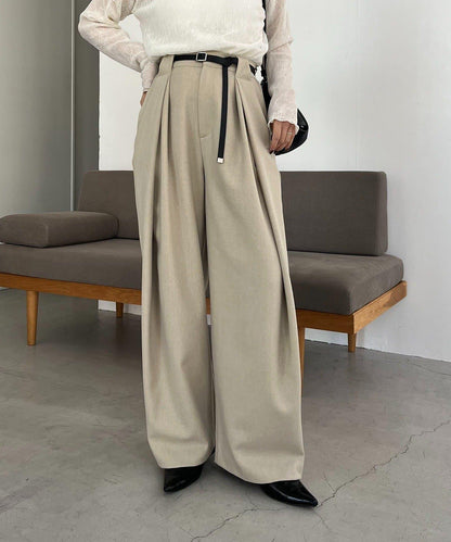 C.L 皮革腰帶設計 不規則褶襉 褲子