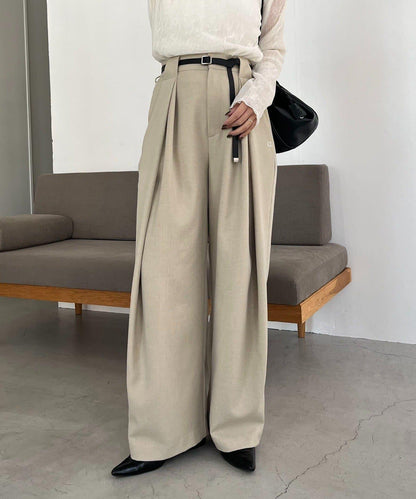 C.L 皮革腰帶設計 不規則褶襉 褲子