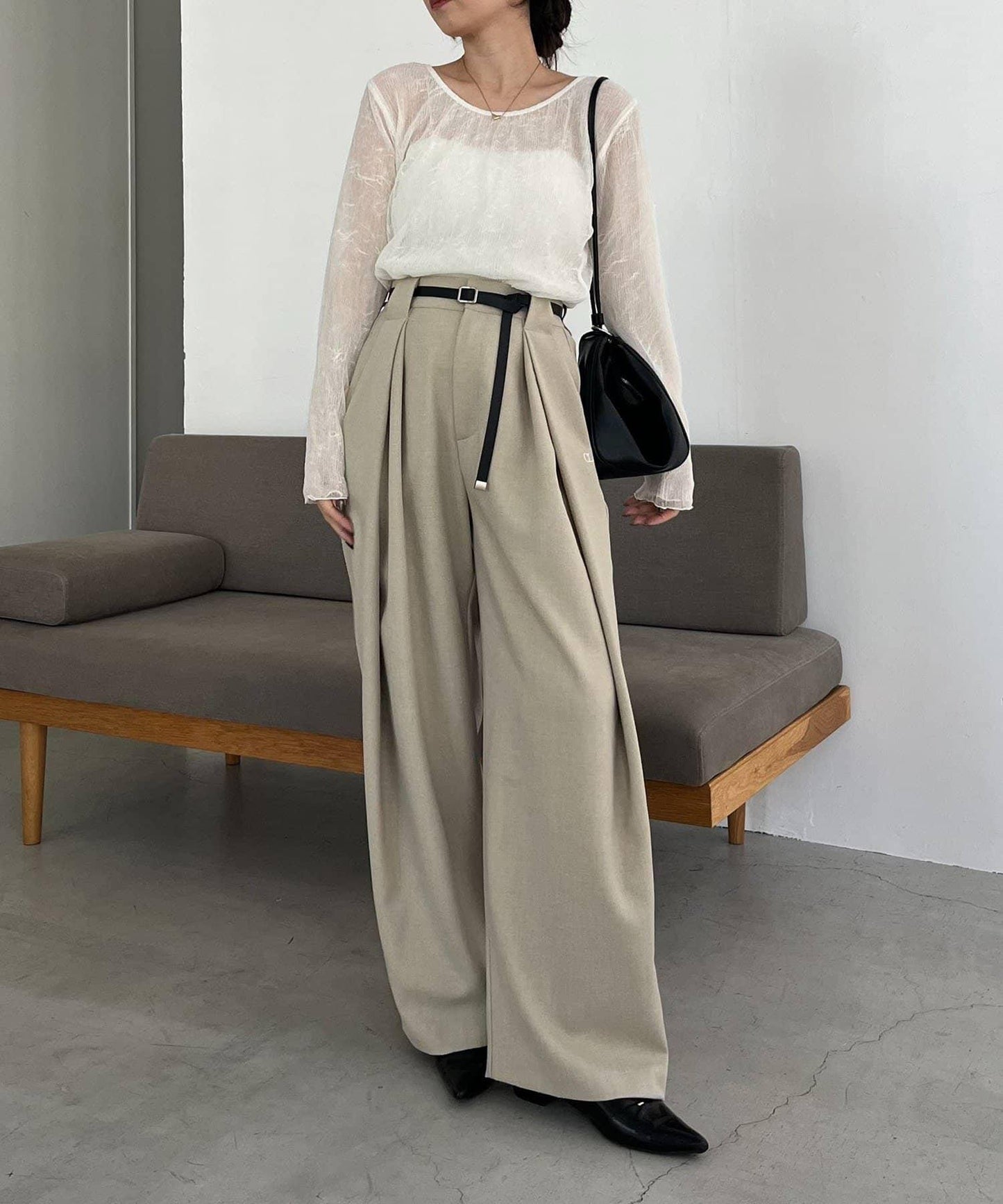 C.L 皮革腰帶設計 不規則褶襉 褲子