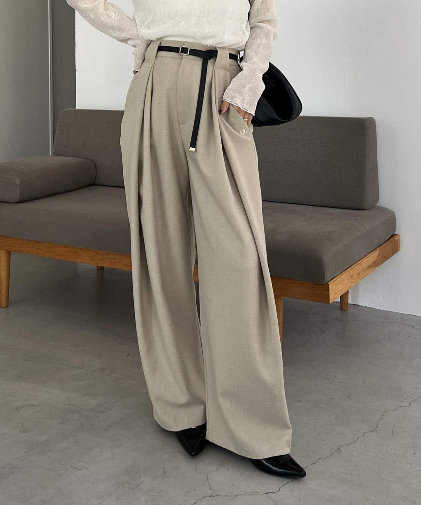 C.L 皮革腰帶設計 不規則褶襉 褲子