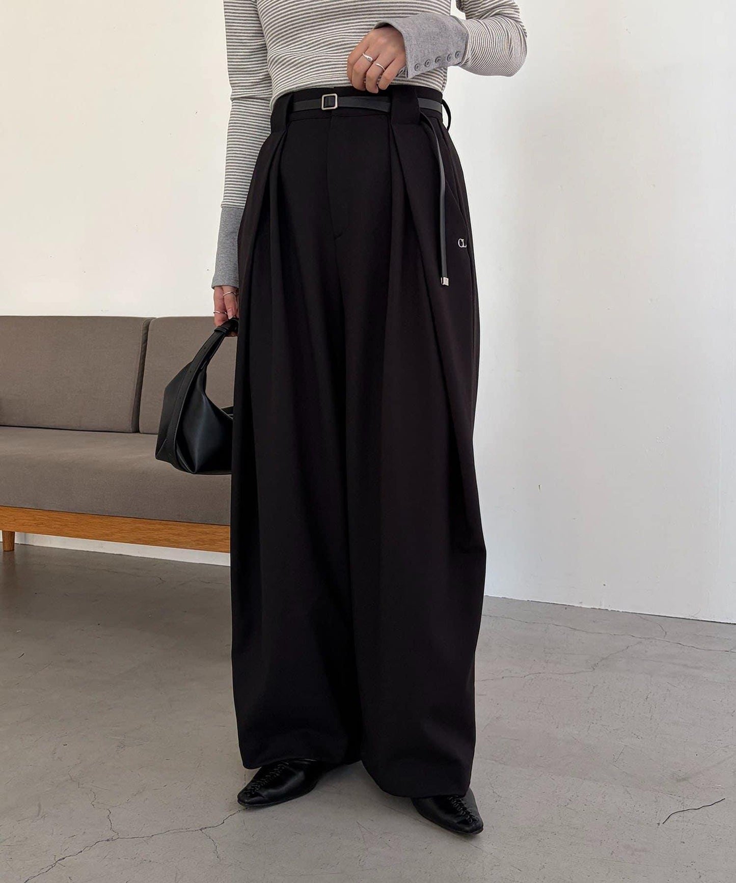 C.L 皮革腰帶設計 不規則褶襉 褲子