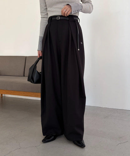 C.L 皮革腰帶設計 不規則褶襉 褲子