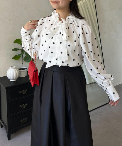 蓬袖 蝴蝶結領 女襯衫