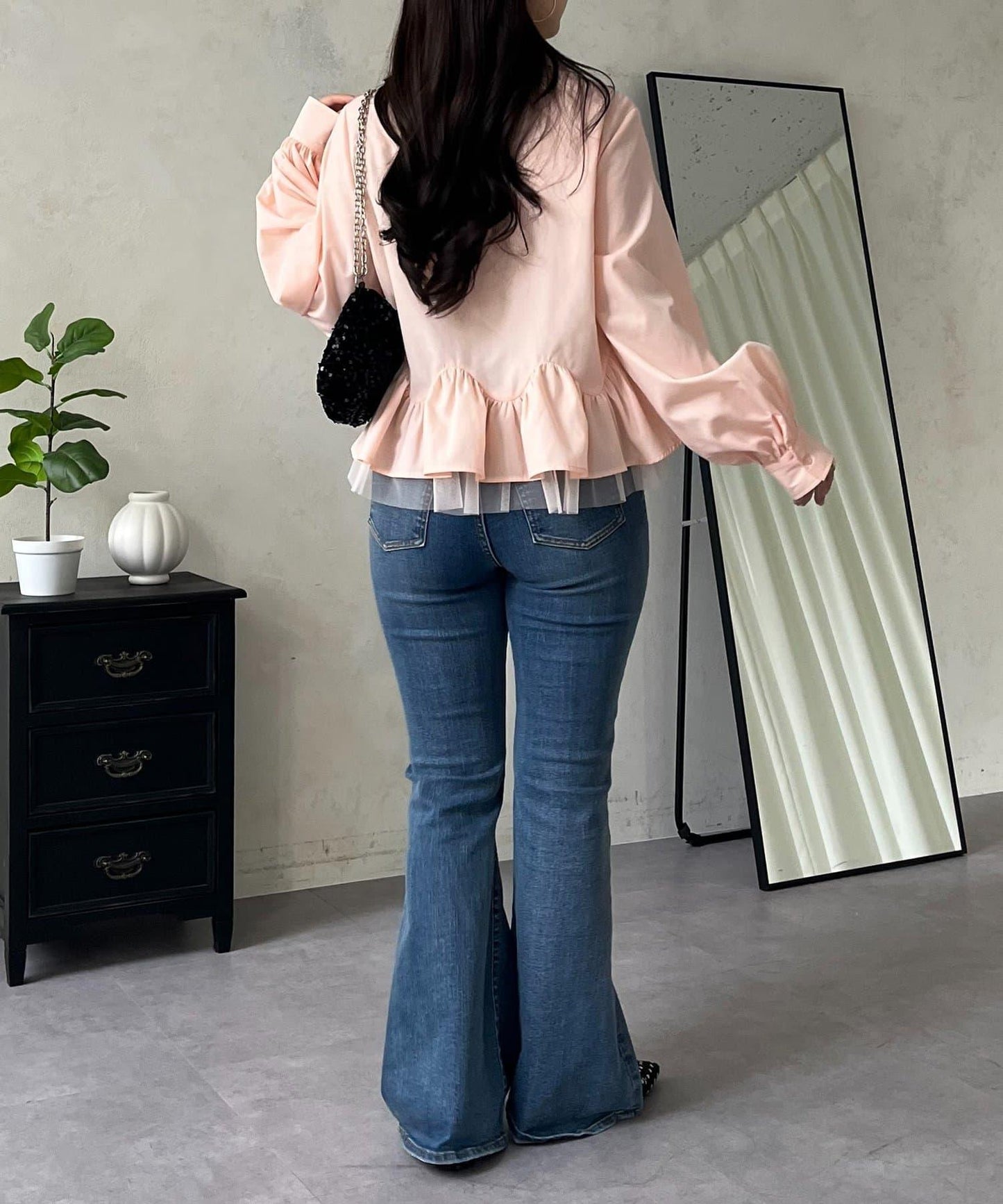 下襬荷葉邊網紗泡泡袖襯衫