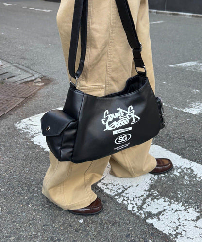 SOUNDS GOOOOD 皮質半月包