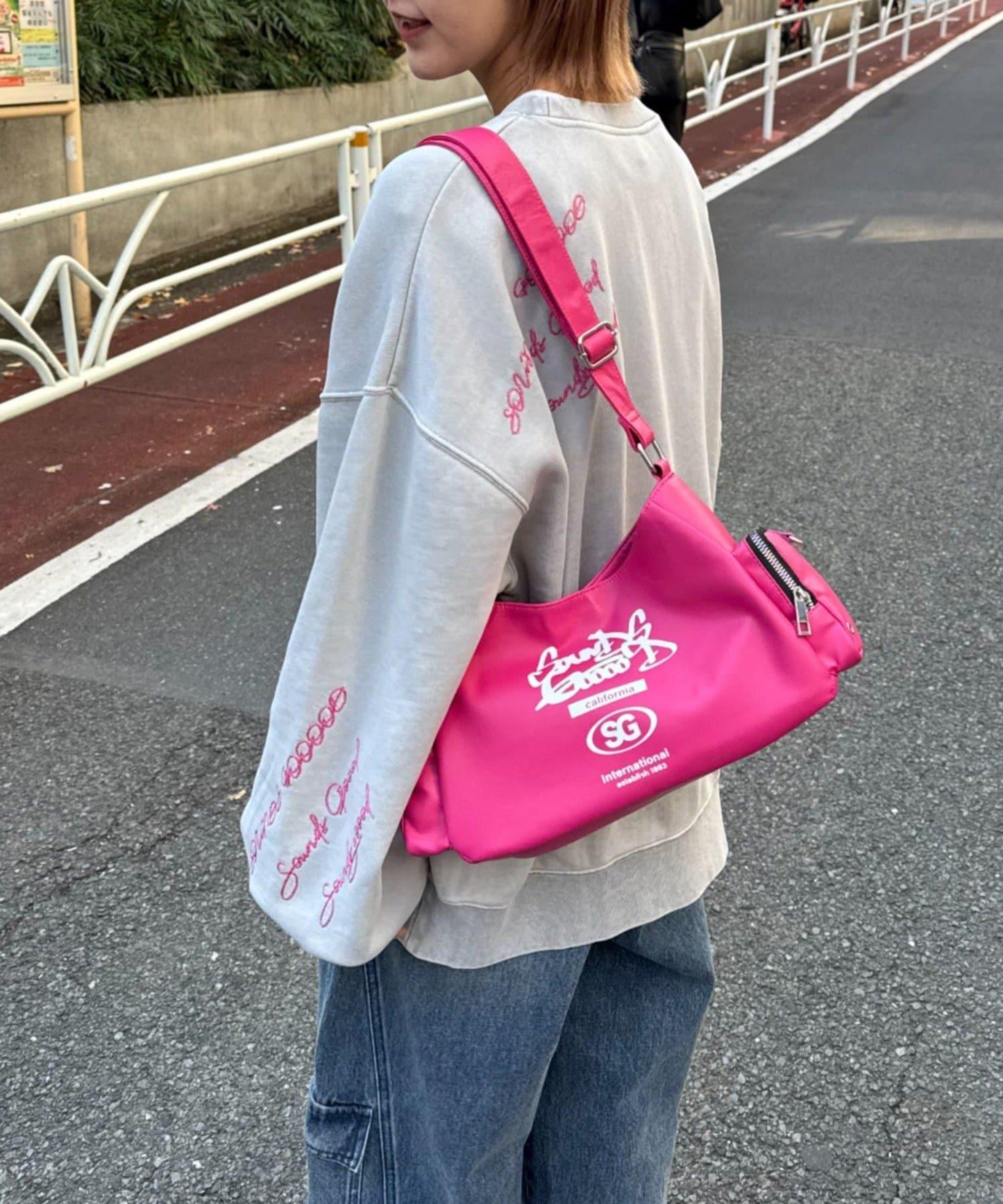 SOUNDS GOOOOD 皮質半月包