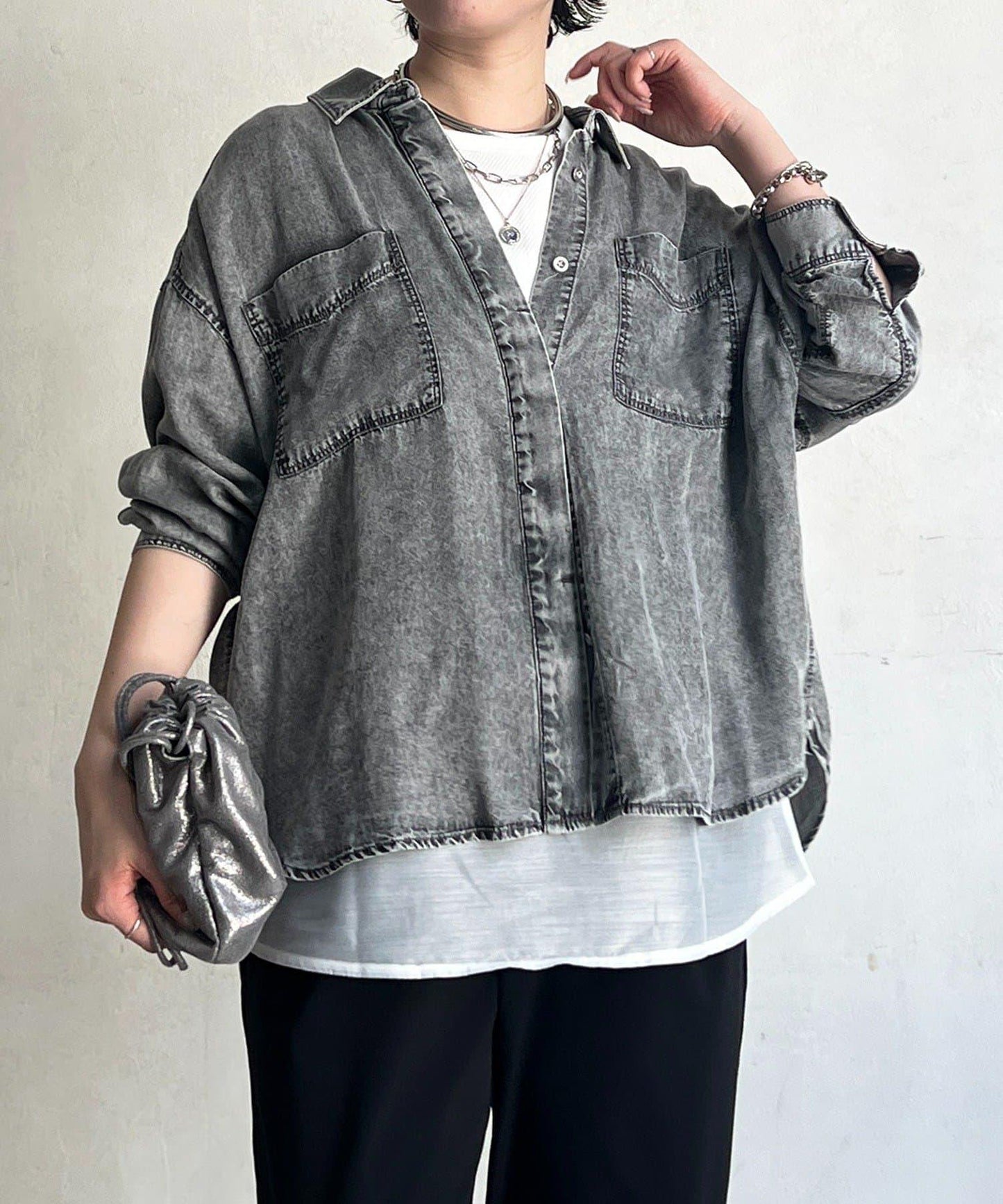 牛仔圓弧下襬襯衫