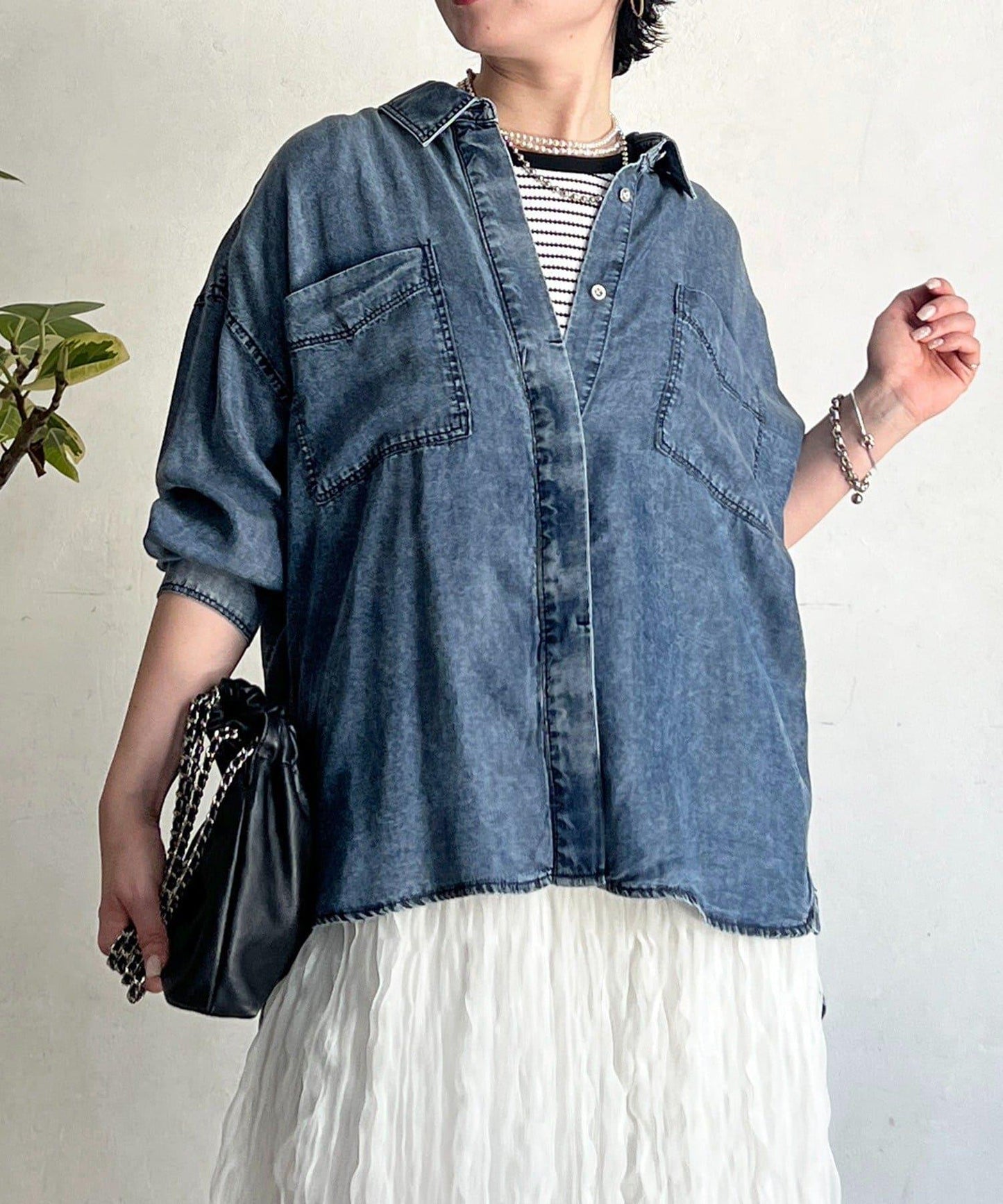 牛仔圓弧下襬襯衫