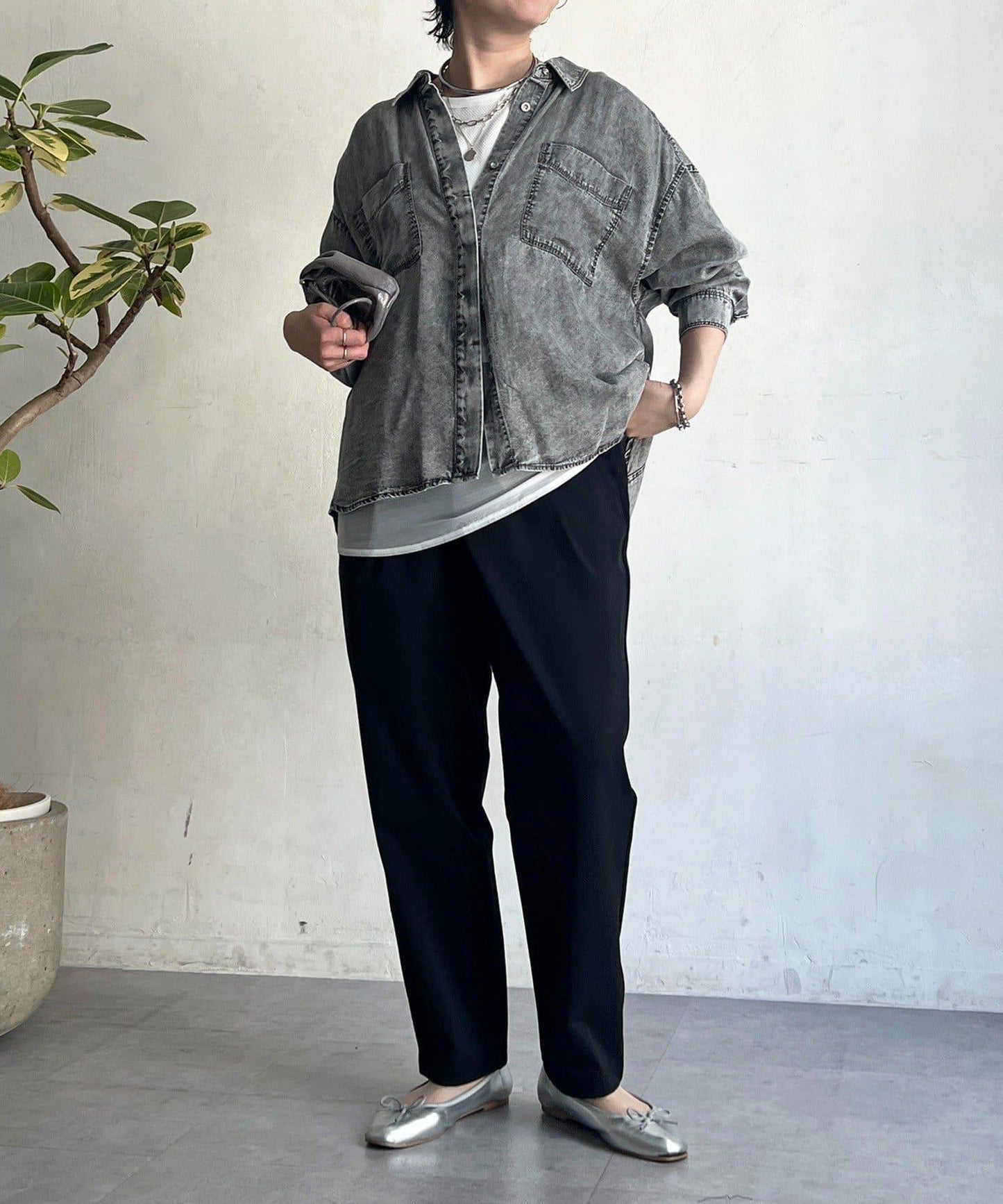 牛仔圓弧下襬襯衫