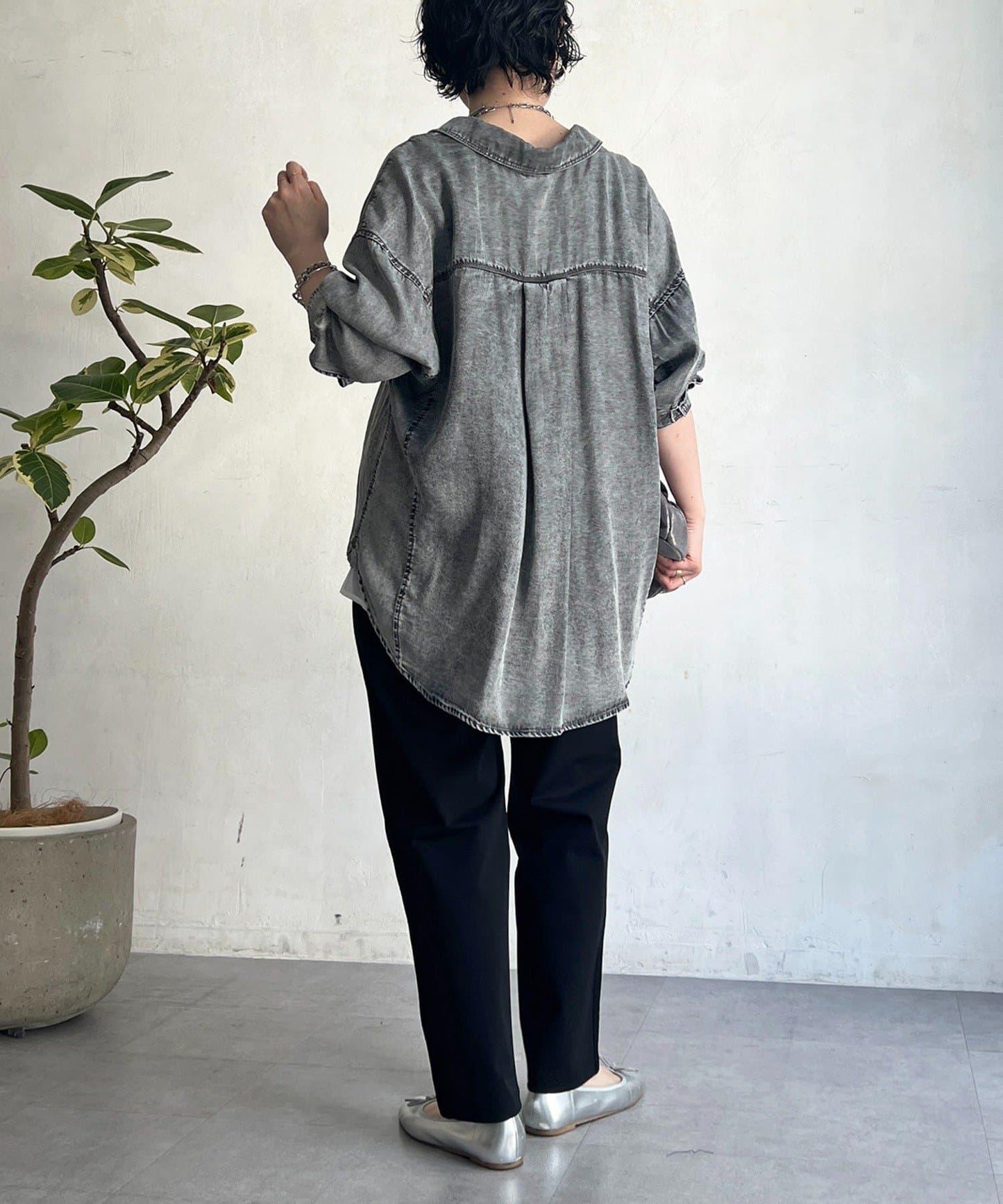 牛仔圓弧下襬襯衫