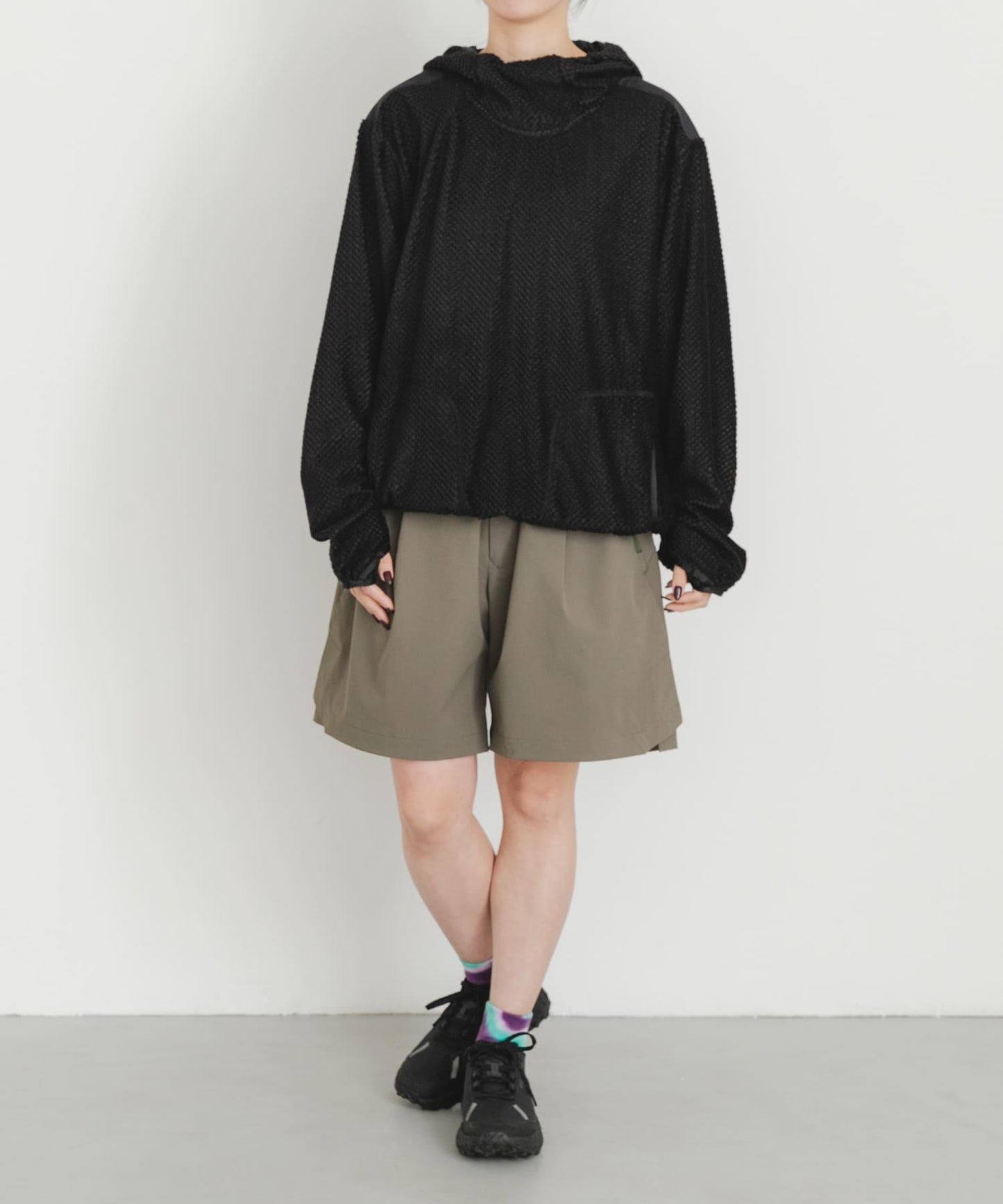 HIKE SHORTS 休閒短褲