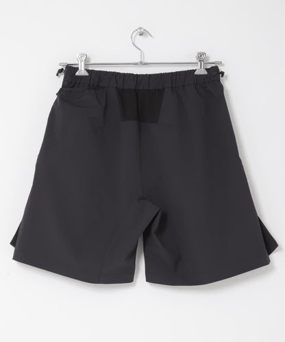 HIKE SHORTS 休閒短褲