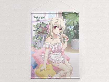 劇場版「Fate/kaleid liner プリズマ☆イリヤ Licht 名前の無い少女」（劇場版 Fate/kaleid liner 魔法少女☆伊莉雅 Licht 無名少女） 描き下ろし 第1彈 イリヤ 掛軸 エプロン款 Wスエード