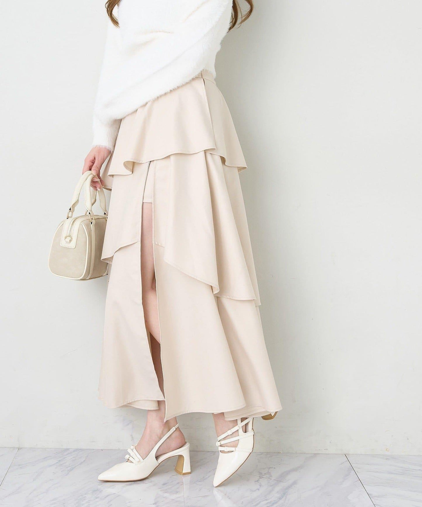 層疊設計＋後繫帶＋開叉＋長款半身裙