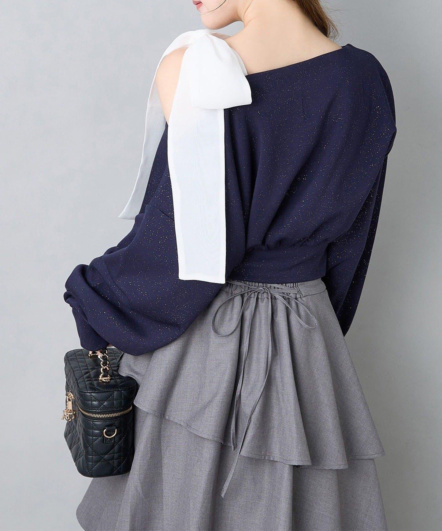 層疊設計＋後繫帶＋開叉＋長款半身裙