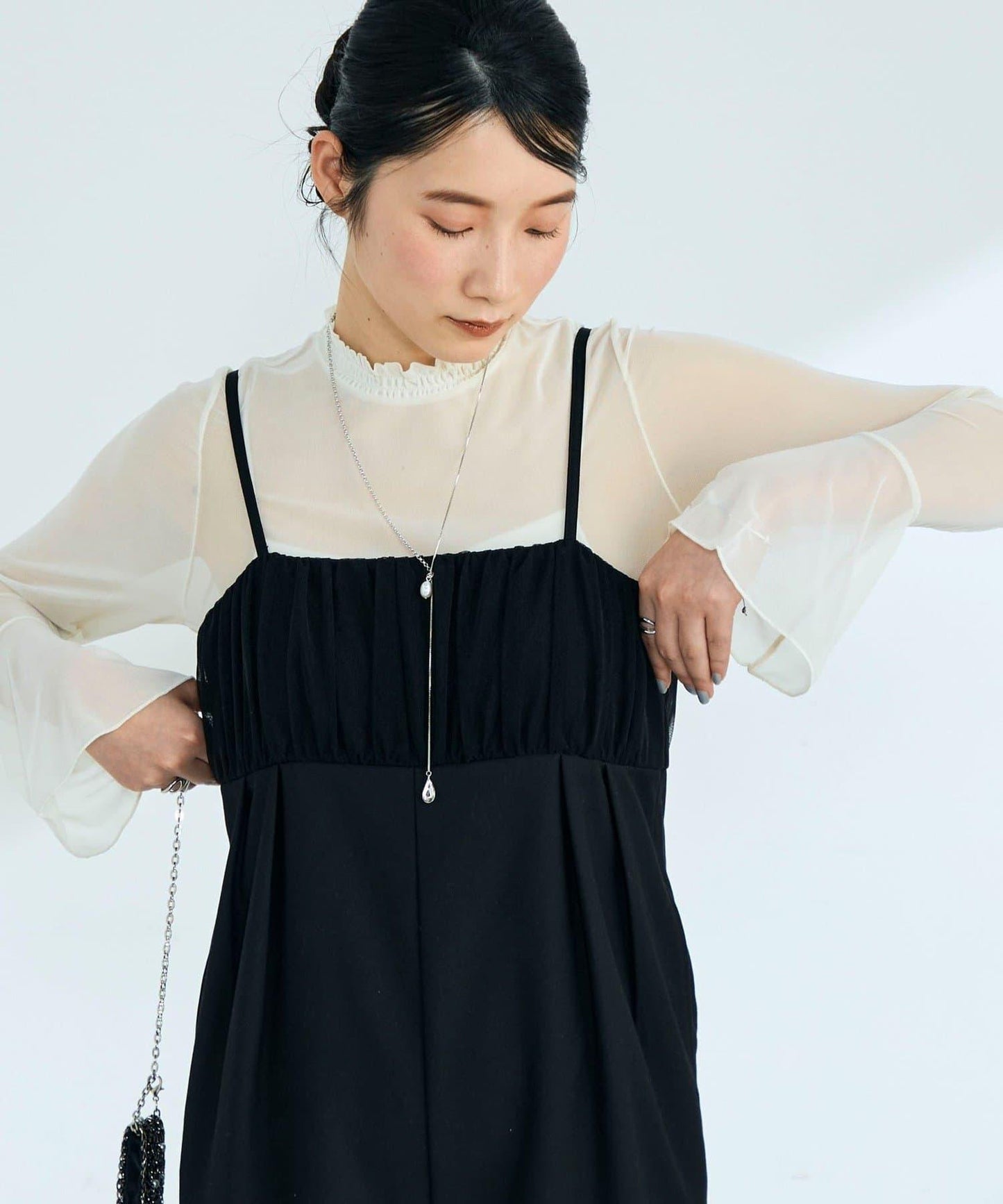 喇叭袖 透紗網紗 套頭上衣