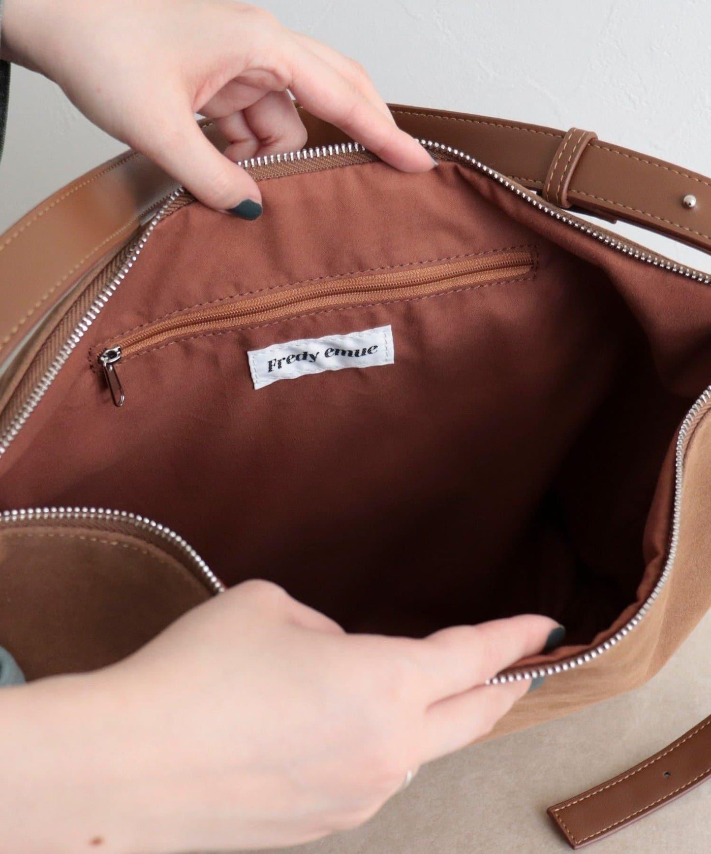 仿麂皮軟方形單肩包