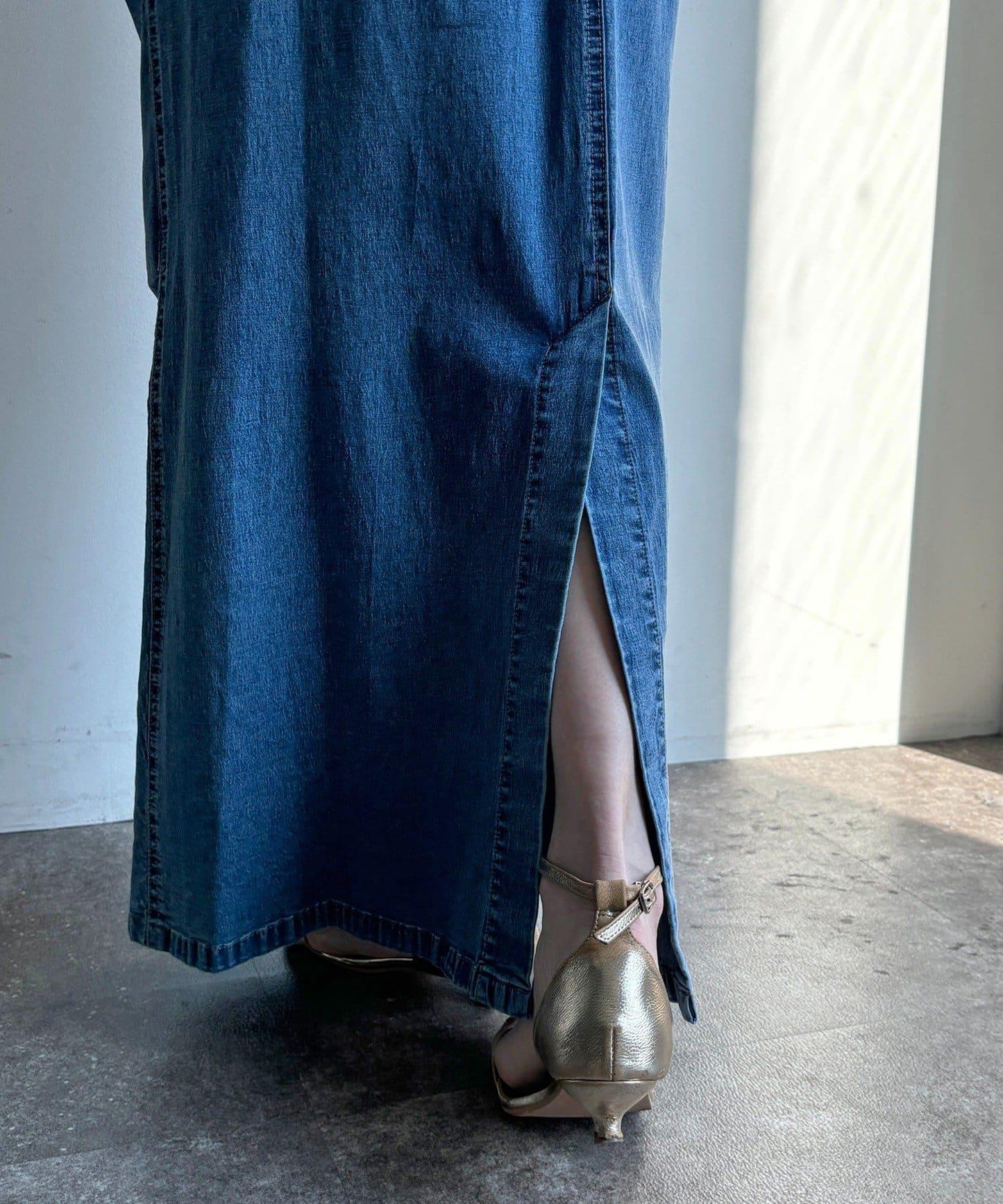 輕磅緊身彈力牛仔半身裙