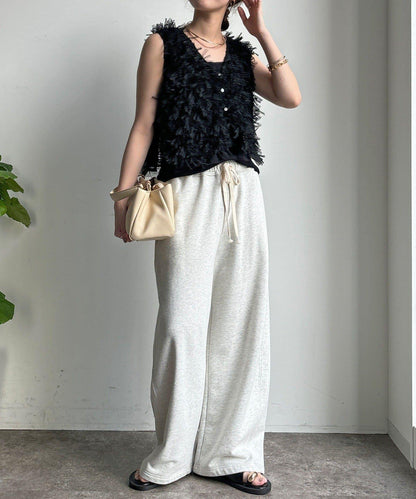 絲帶紗背心 × 傘擺套頭衫套裝