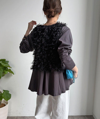 絲帶紗背心 × 傘擺套頭衫套裝