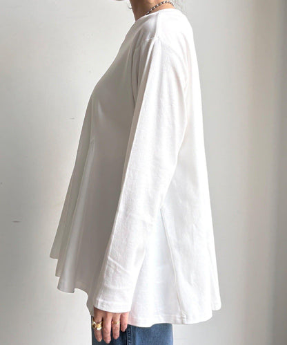 絲帶紗背心 × 傘擺套頭衫套裝