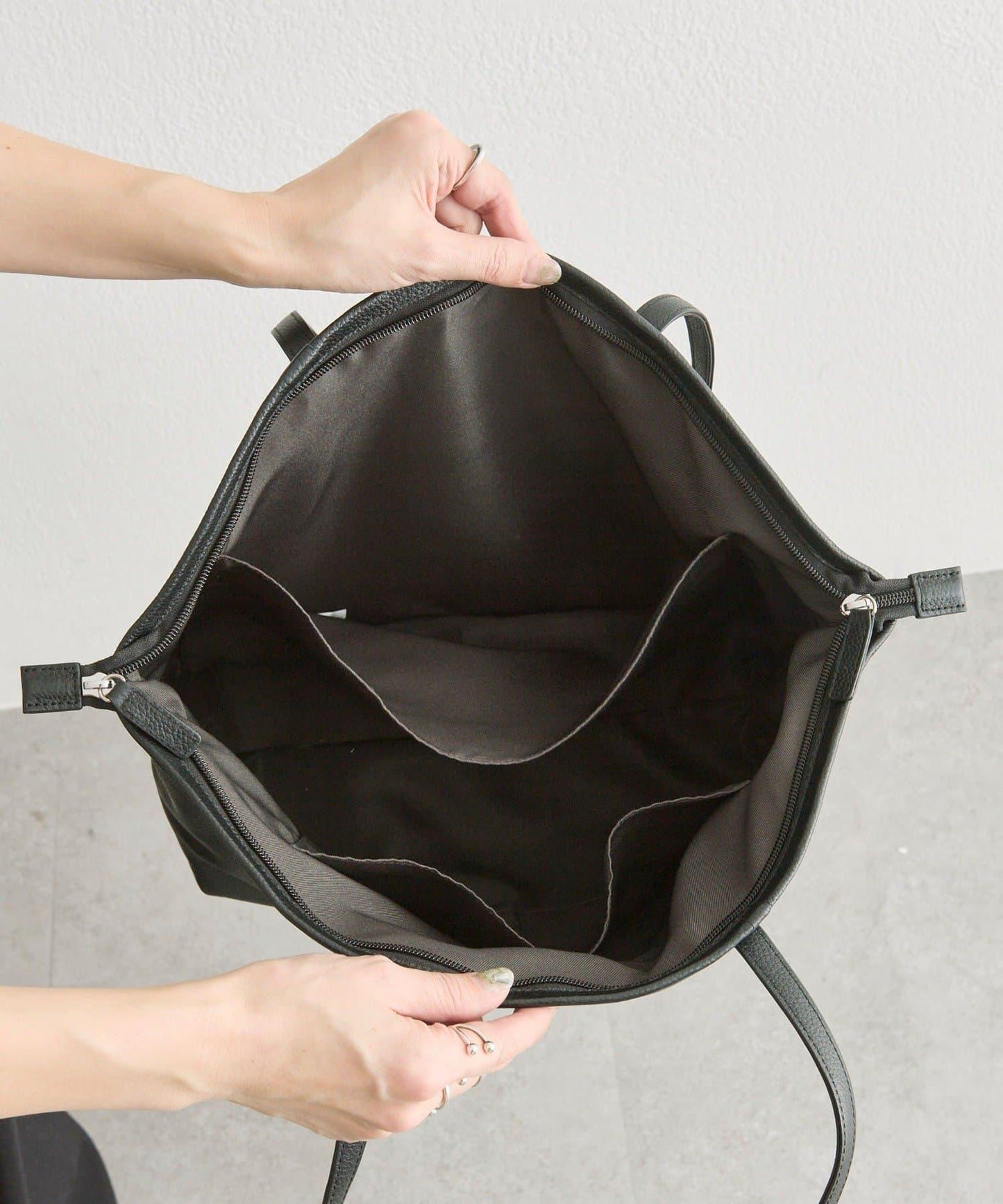 真皮 A4尺寸適配 馬型掛飾 托特包