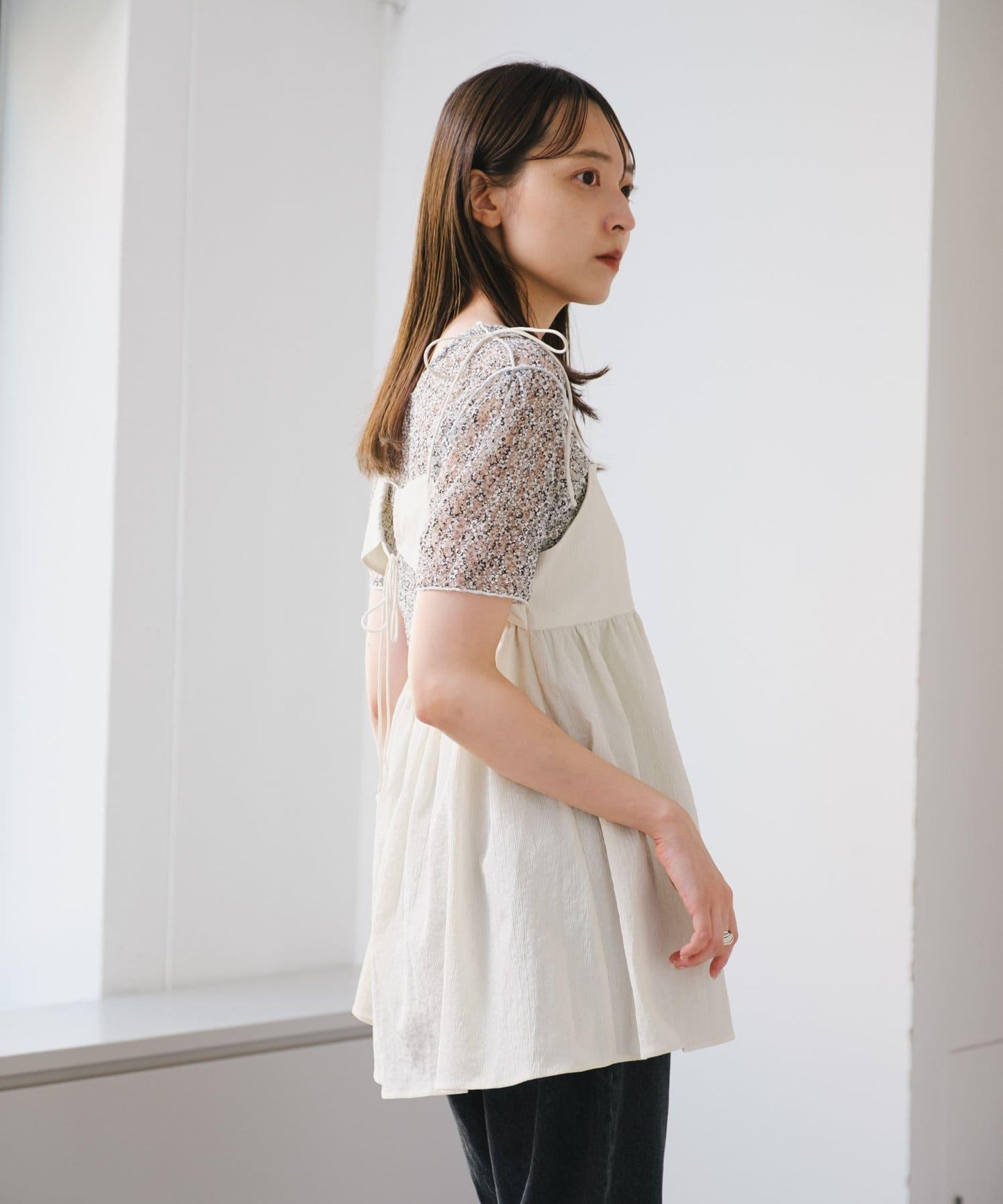 Kastane 蕾絲花卉印花 TEE T恤