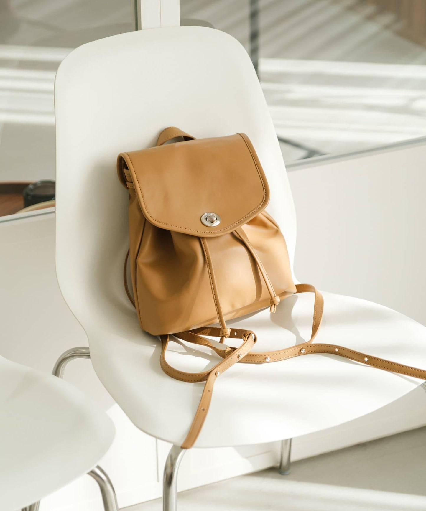 Kastane 迷你皮質雙肩包