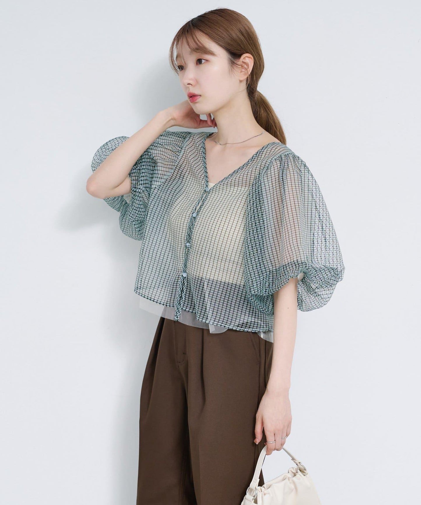 網紗格紋泡泡袖襯衫