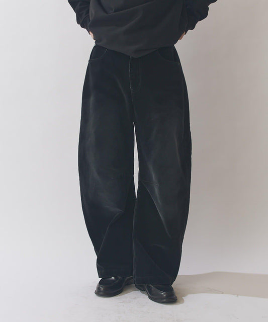 植絨弧形牛仔褲