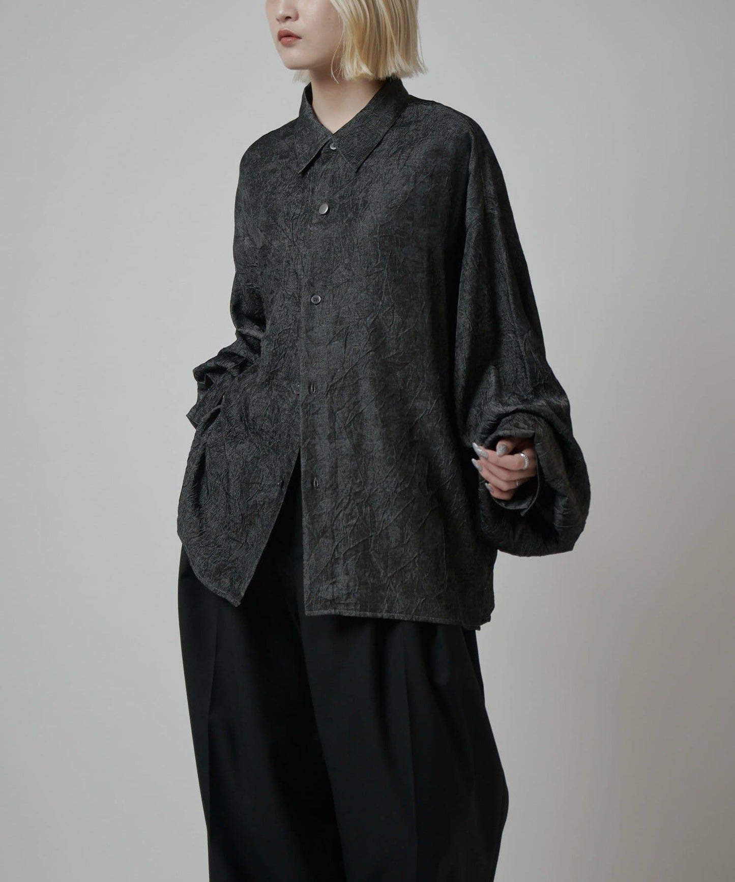 Neucon 皺感泡泡袖襯衫