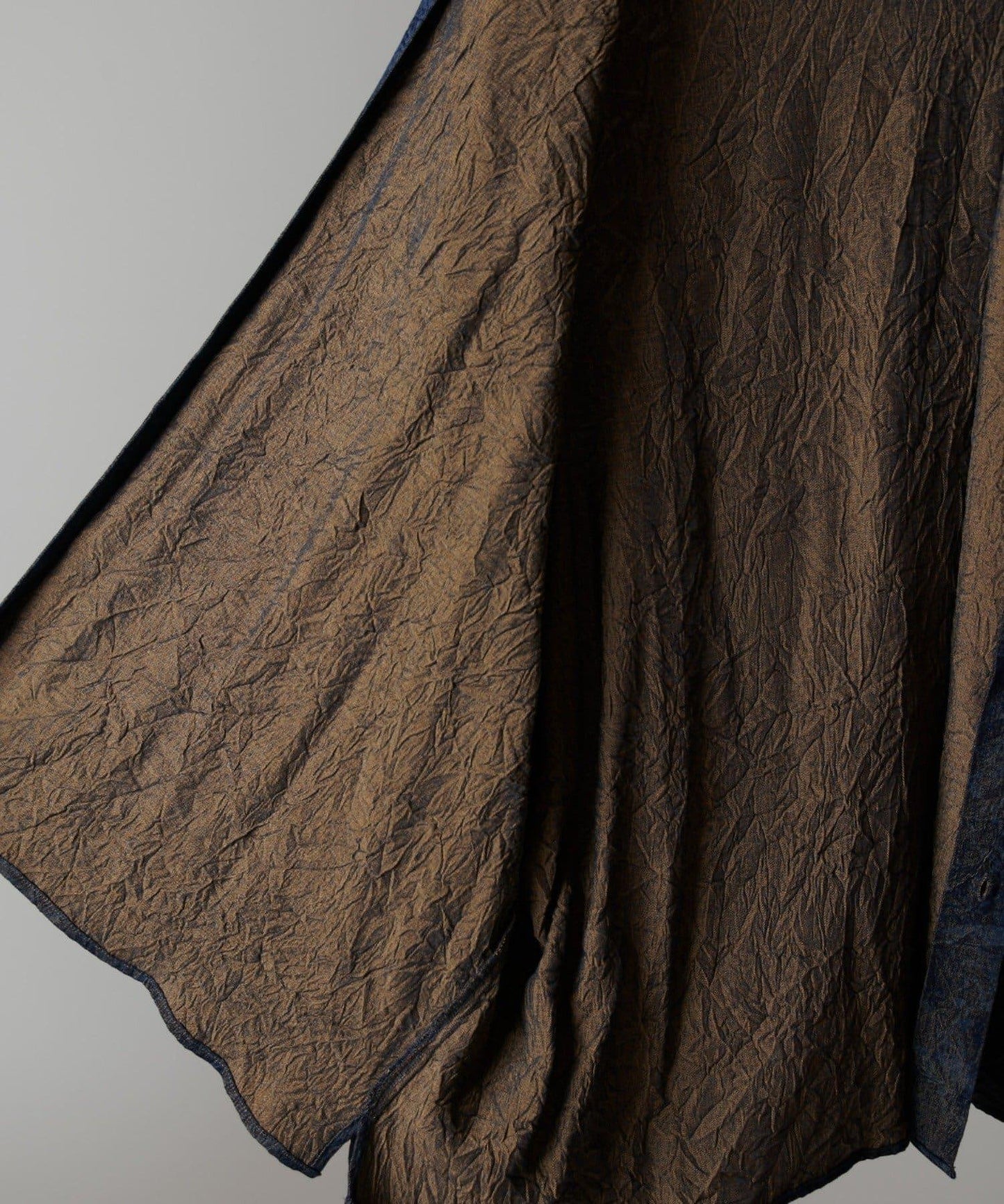 Neucon 皺感泡泡袖襯衫