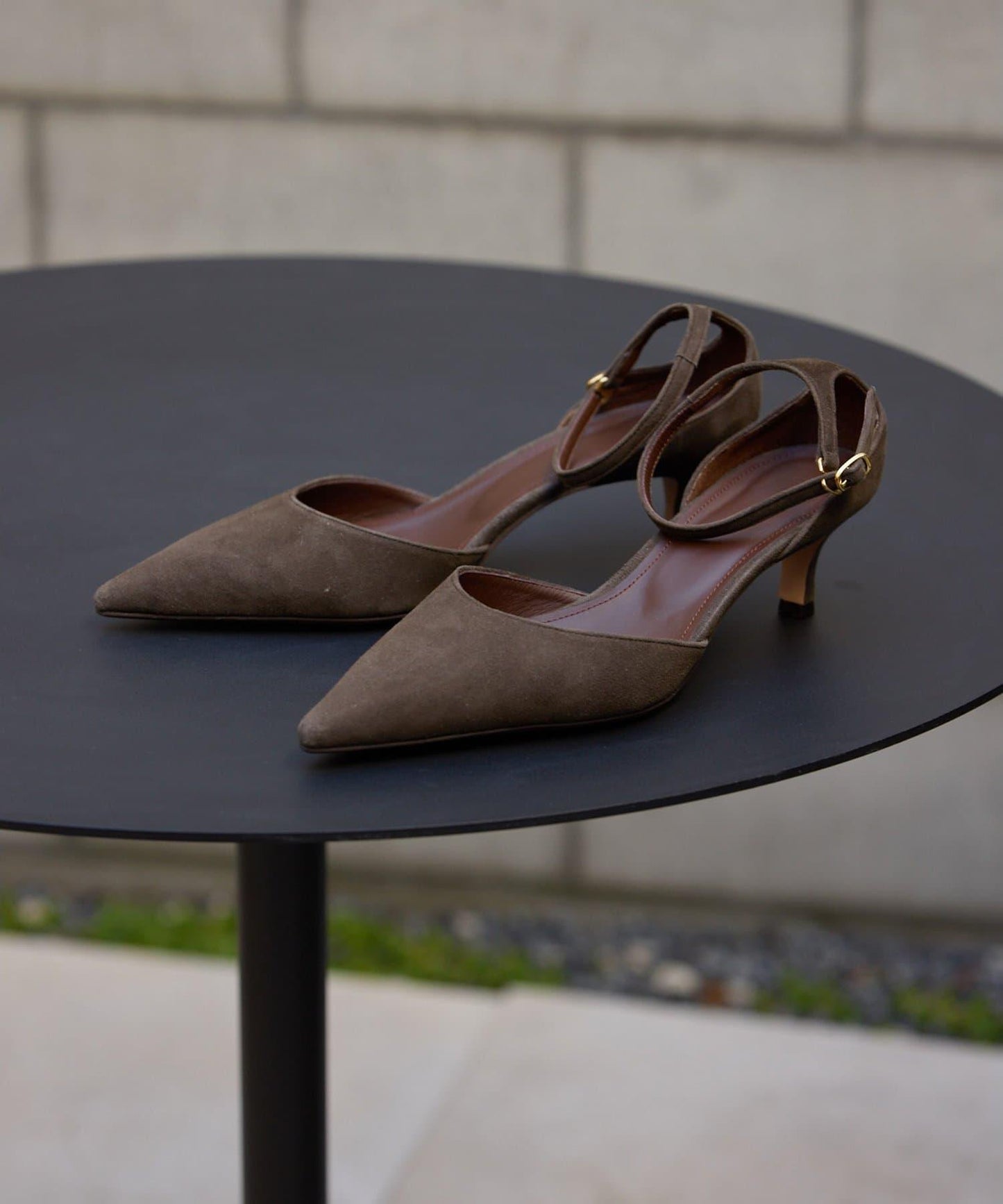 <インフルエンサーコラボカラーあり>【Hoaw.】スエードポインテッドパンプス