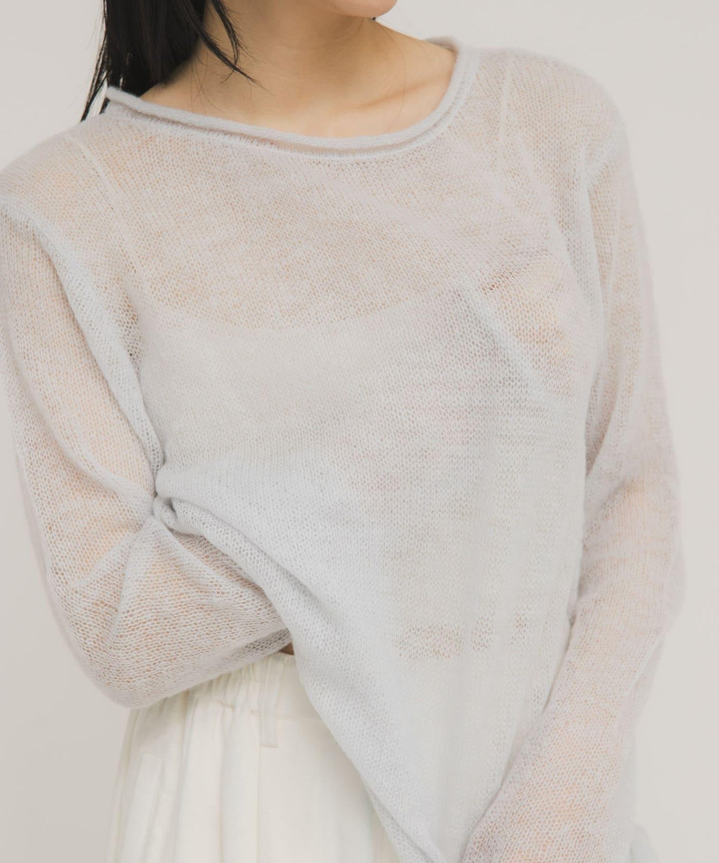 後開口透紗針織上衣