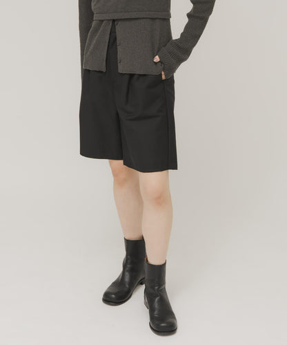 雙褶休閒短褲