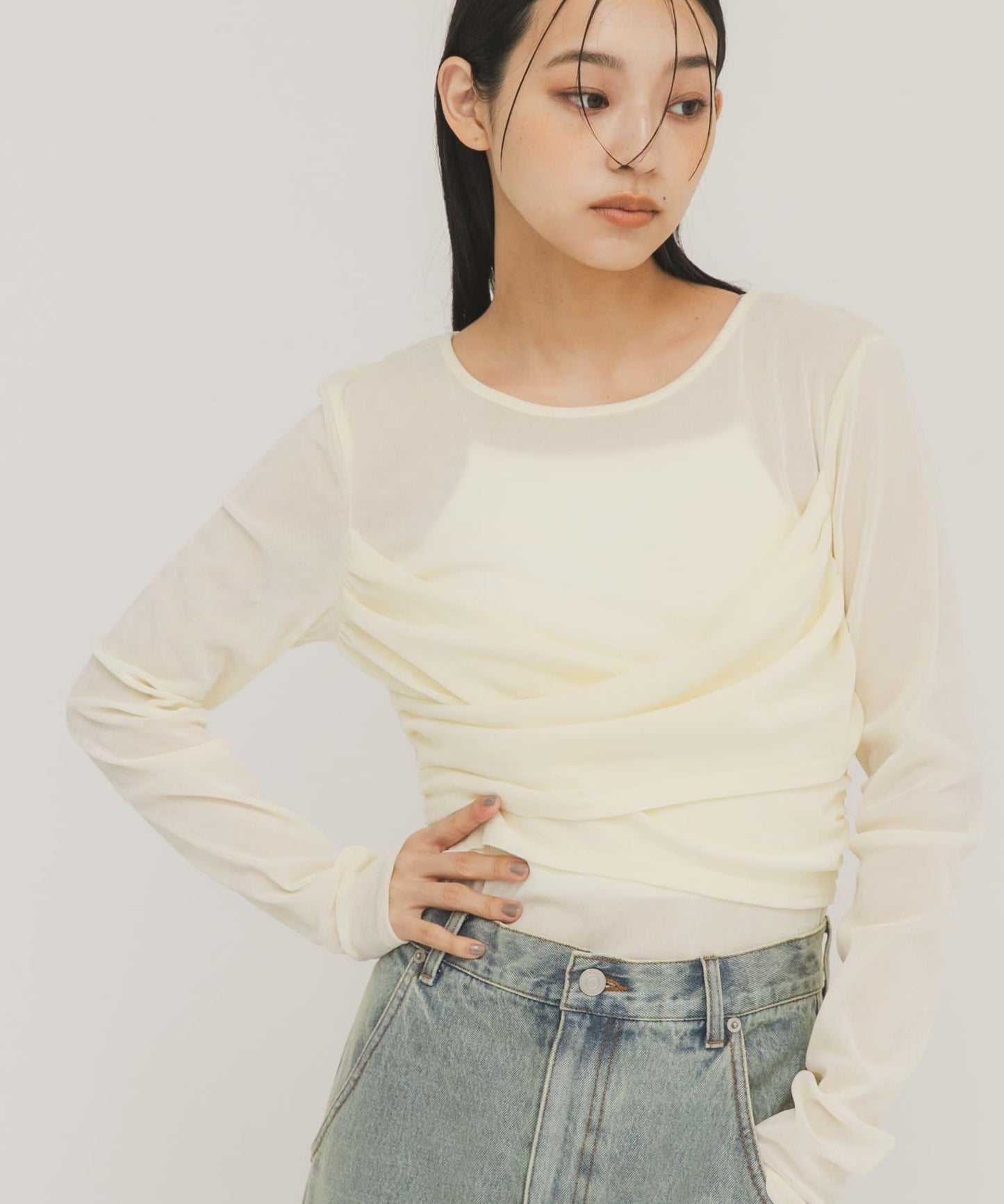 透膚天鵝絨交叉垂墜T恤