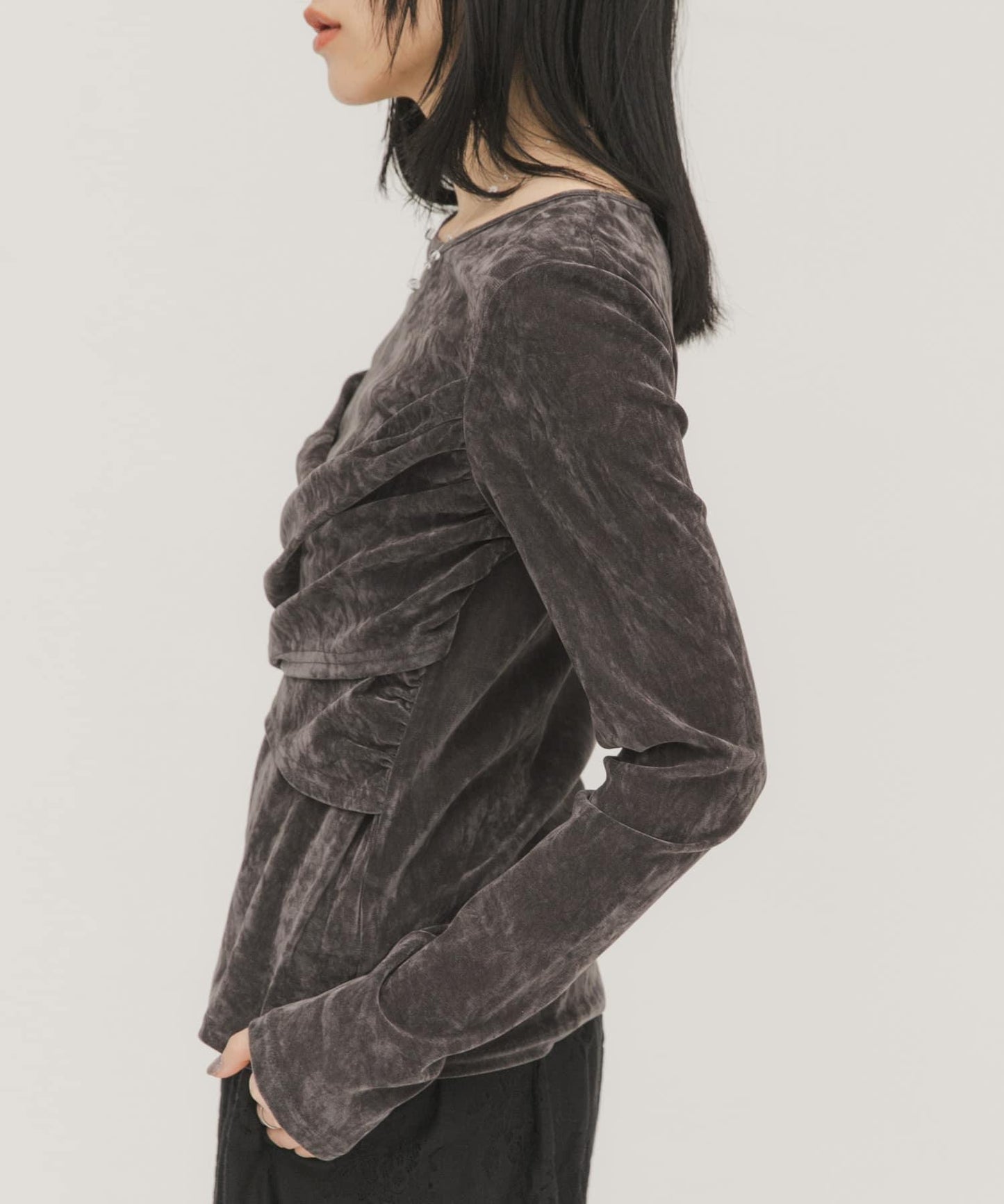 透膚天鵝絨交叉垂墜T恤