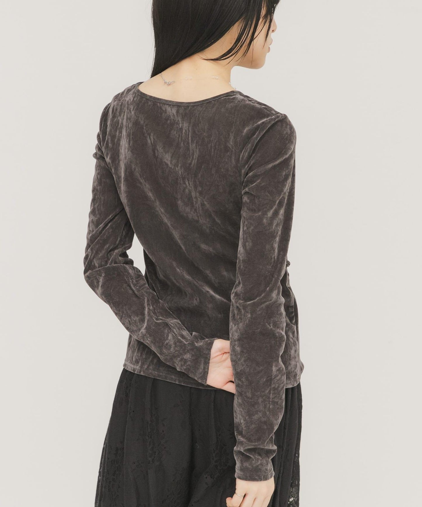 透膚天鵝絨交叉垂墜T恤